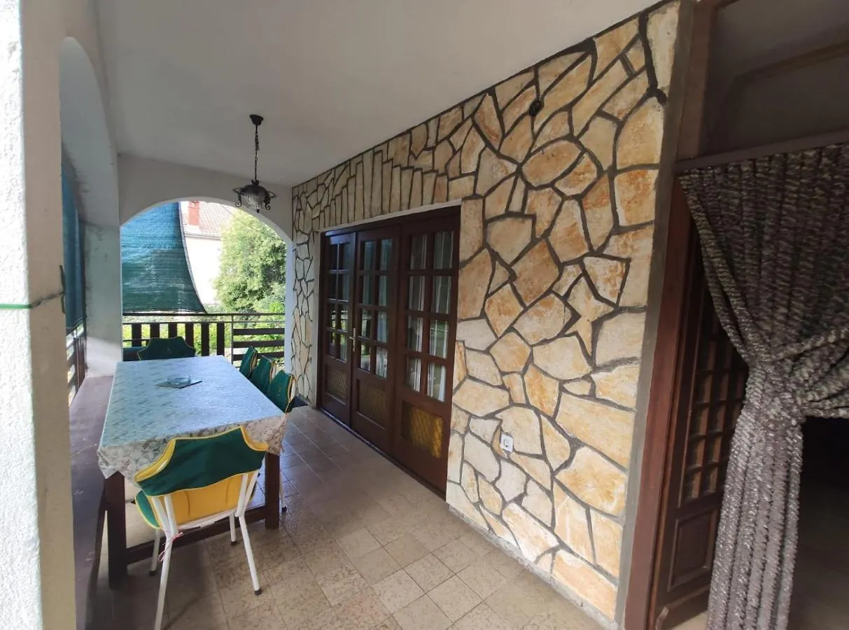 Family Apartment Near Beach Biograd Na Moru