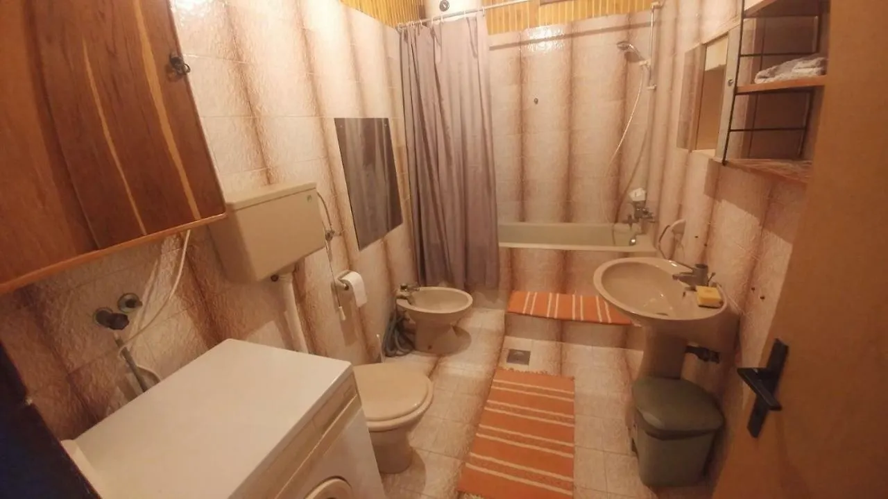 Family Apartment Near Beach Biograd Na Moru