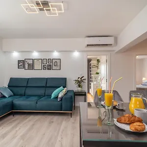 luxury-view-apartment-trogir.hotels-in-trogir.com/